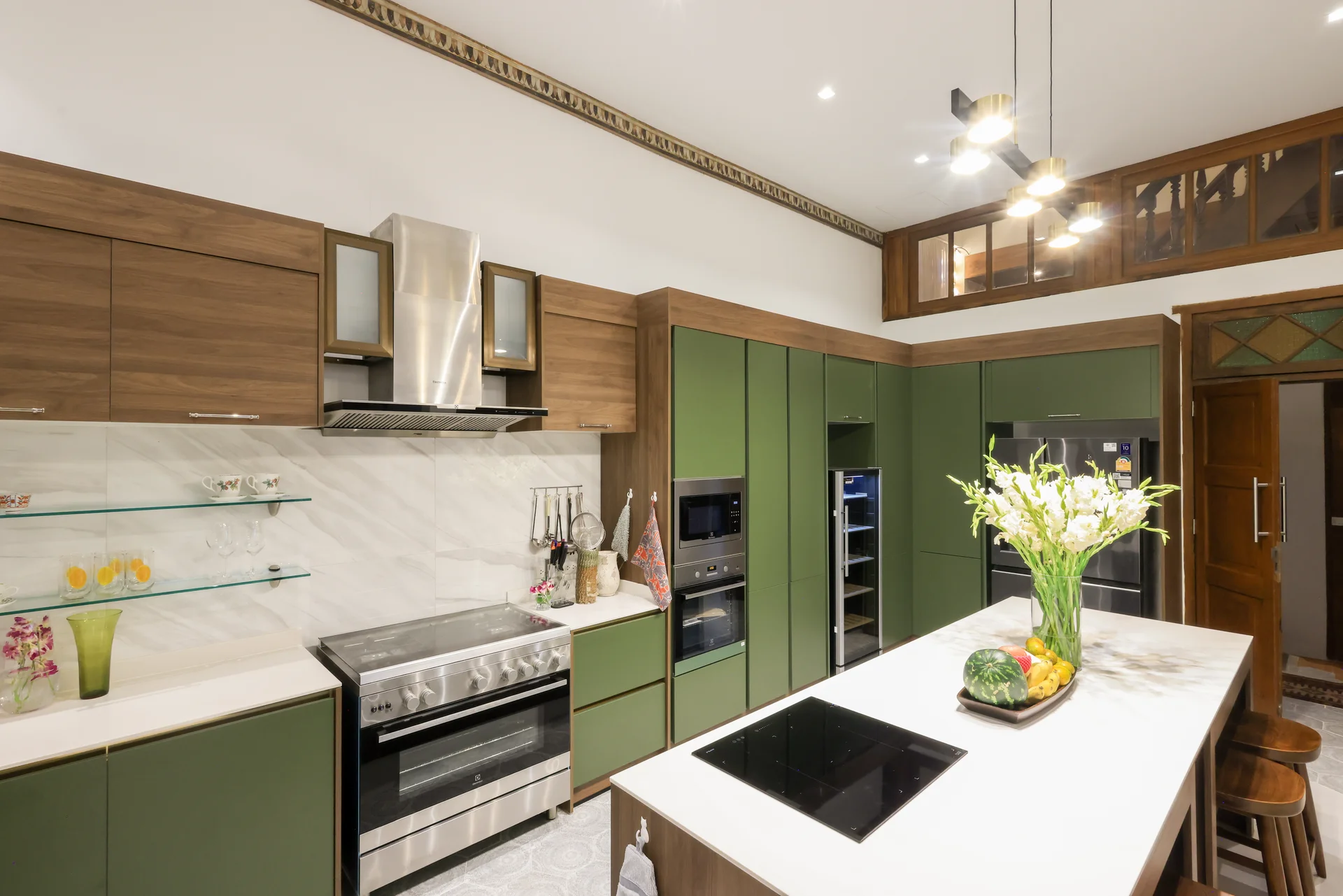 We have a very well equipped kitchen for our private chef to prepare meals for you to dine in style